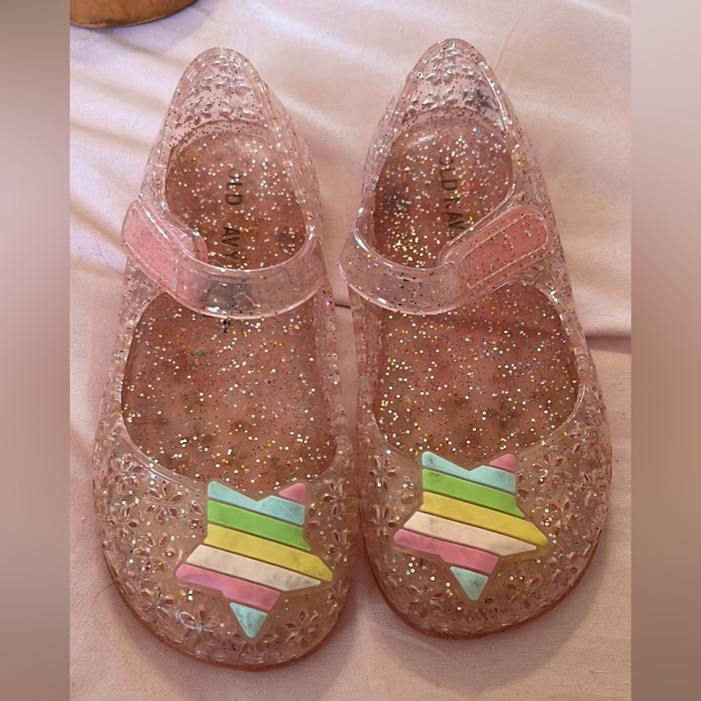 Old navy slippers size 7